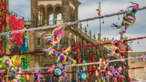 Read more about the article The History of Piñatas: A Sweet Tradition